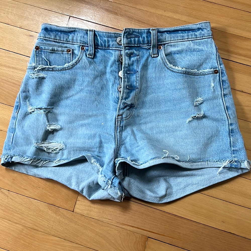 NWOT! Abercrombie Curve Love Mom Short